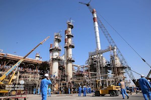 لزوم شفاف‌سازی در خصوص ایجاد روال جدید در صنعت نفت!/ پاکات یک مناقصه پالایشگاه اصفهان در دبی باز شد!