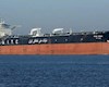 نجات خدمه لنج باری توسط کشتی شرکت ملی نفتکش ایران