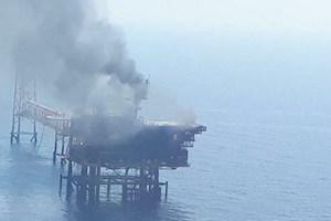 حاشیه‌های نفت و انرژی/ از ماجرای شکایت زنگنه از یک نماینده مجلس تا افشای علت آتش‌سوزی سکوی شماره ۹ پارس جنوبی