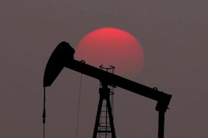کاهش قیمت نفت در پی بروز نشانه‌های نگران‌کننده