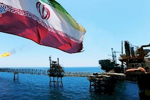 ادامه فروش نفت ایران / امضای ۱۰ قرارداد افزایش توان تولید نفت