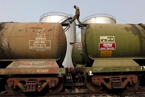 تولید نفت هند به پایین‌ترین حد طی ۴ ماه گذشته رسید