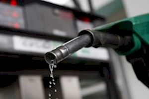 دلایل وقفه در صادرات فرآورده‌های نفتی در دولت سیزدهم/ تولید و مصرف بنزین چه تغییری کرده است