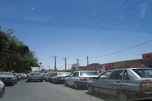 صف‌های طویل پمپ های بنزین‌ سیستان و بلوچستان پشت سد قاچاق سوخت