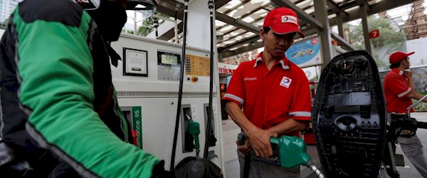 ویدیو/افزایش قیمت سوخت مردم اندونزی را به خیابان‌ها کشاند/یارانه سوخت یا برنامه‌های رفاهی!