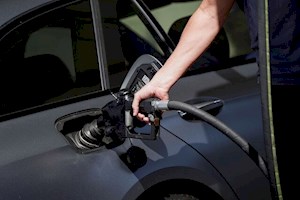 افزایش ناگهانی قیمت بنزین در آمریکا