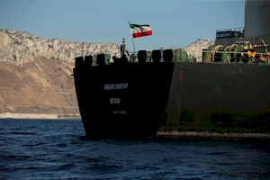 نخستین محموله فرآورده‌های نفتی از بندر خرمشهر به مقصد امارات صادر شد