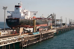 ایران ۵۰۰ مایل دریایی به مشتریان نفت خود نزدیک‌تر می‌شود