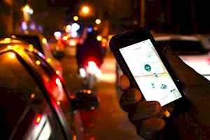 گلایه بنزینی رانندگان تاکسی‌های اینترنتی