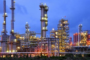 سهم ۳۵ درصدی پالایشگاه ستاره خلیج‌ فارس در تأمین بنزین ایران