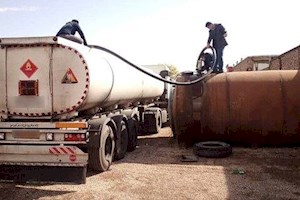 میلیاردها دلار با قاچاق سوخت از اقتصاد ایران پر می‌کشد