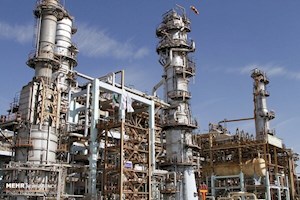صنعت پتروشیمی ایران سر دوراهی؛ تکرار عقب‌ماندگی یا تحول با جذب سرمایه‌
