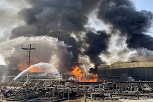 علت آتش‌سوزی پالایشگاه آبادان مشخص شد/ آتش کاملا مهار شد
