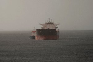 حاشیه‌های نفت و انرژی/از صحت‌سنجی ادعای واردات ۶ میلیارد دلار بنزین تارمزگشایی از معمای نفتی ایران!