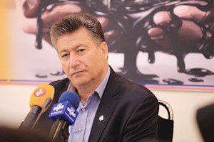 انتقاد سازندگان تجهیزات صنعت نفت به وزیر صنعت